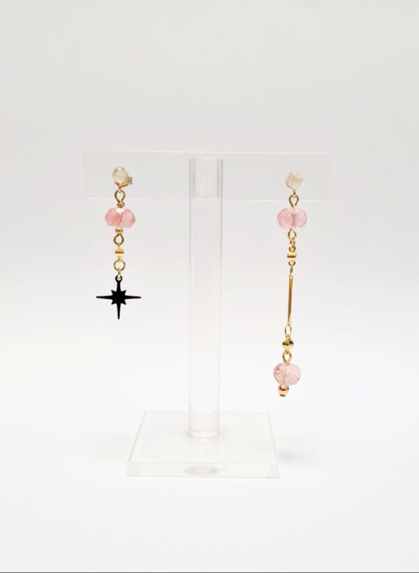 Boucles d'oreilles asymétriques Lina en quartz rose Zénobie bijoux
