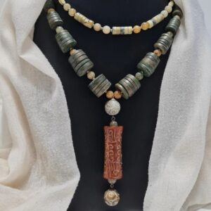 Collier Mia Zénobie bijoux en jade, serpentine et bois