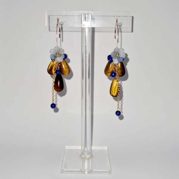 Boucles d'oreilles en oeil de tigre, lapis lazuli et calcédoine Zénobie bijoux